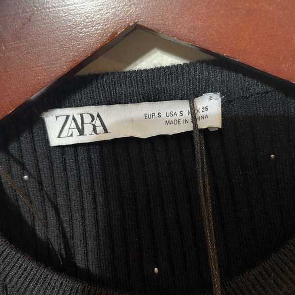 Beautiful Zara Diamond sweater - Picture 3 of 3